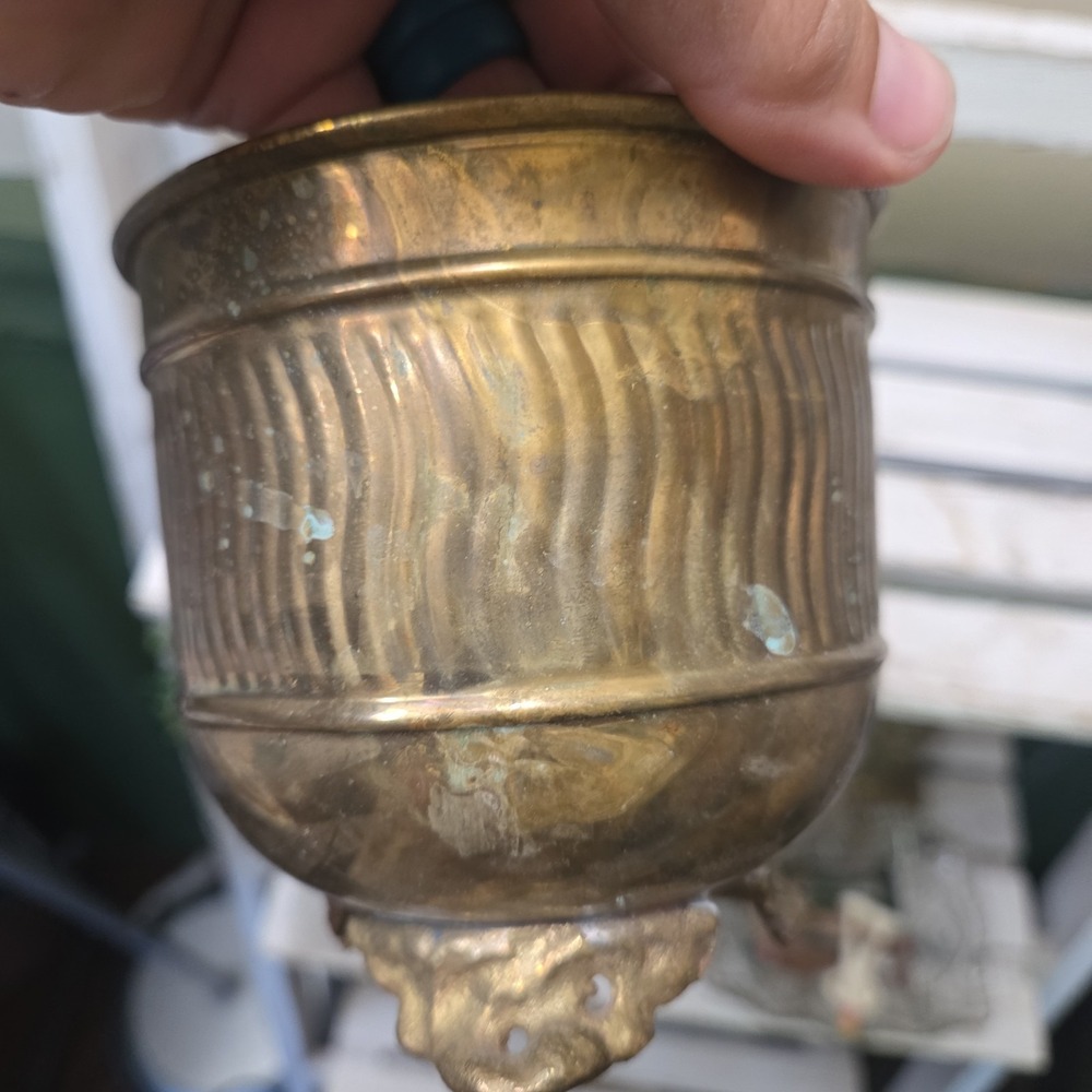 Vintage Solid Brass 3-Footed Flower Planter Pot Cauldron Cottage Core Succulent - Picture 10 of 12